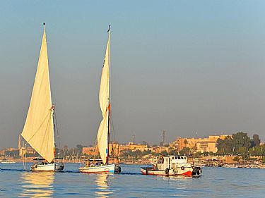 ΑΙΓΥΠΤΟΣ & KΡΟΥΑΖΙΕΡΑ ΣΤΟ ΝΕΙΛΟ