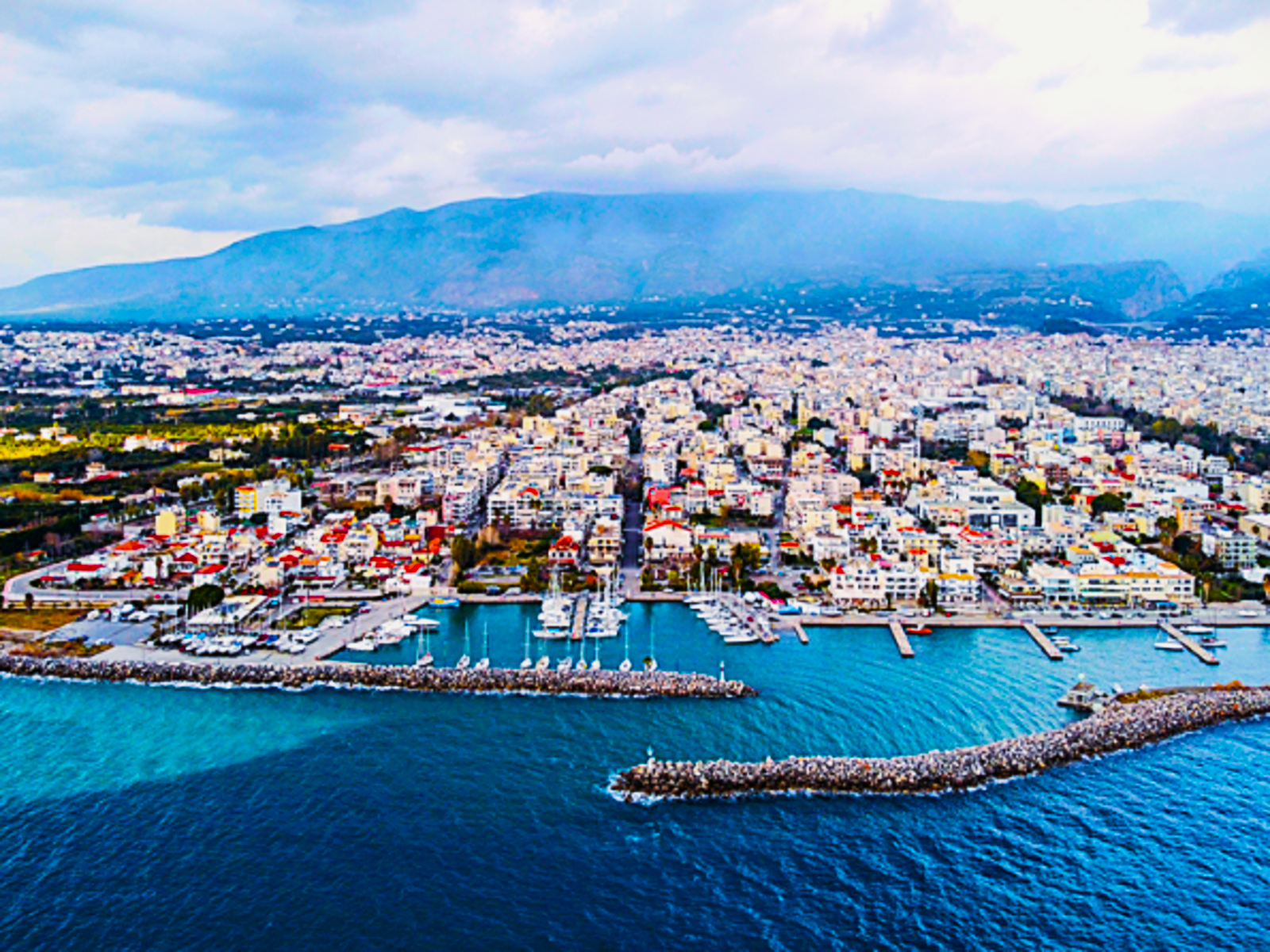 ΧΡΙΣΤΟΥΓΕΝΝΑ ΚΑΙ ΠΡΩΤΟΧΡΟΝΙΑ ΣΤΗ ΜΕΣΣΗΝΙΑΚΗ ΜΑΝΗ