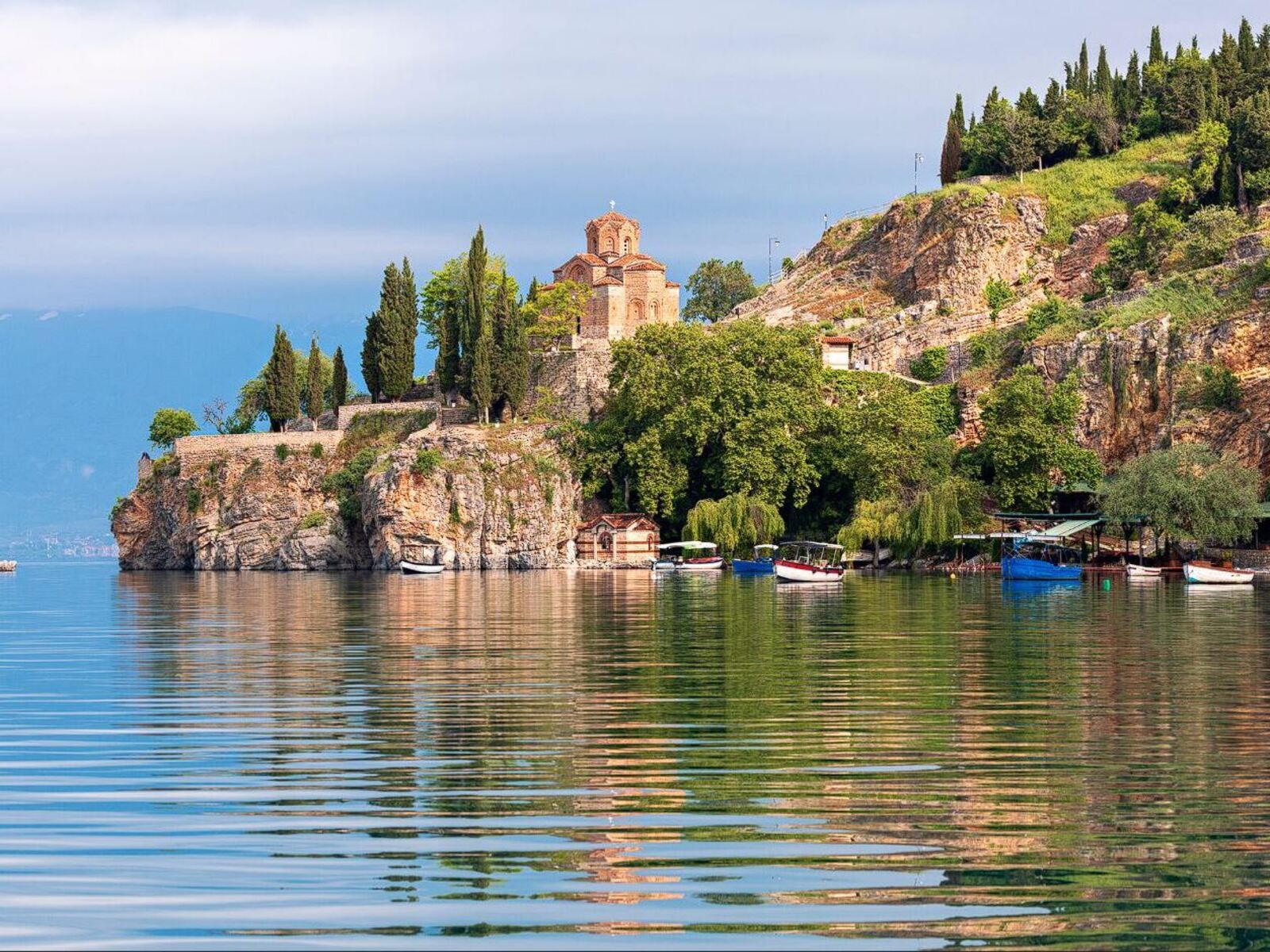 ΠΑΡΑΔΟΣΙΑΚΟ ΠΑΣΧΑ ΣΤΗ ΛΙΜΝΗ ΤΗΣ ΟΧΡΙΔΑΣ