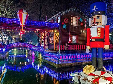 ΧΡΙΣΤΟΥΓΕΝΝΑ // ΘΕΟΦΑΝΕΙΑ ΣΤΗΝ ΟΝΕΙΡΟΥΠΟΛΗ THΣ ΔΡΑΜΑΣ