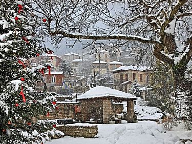 ΧΡΙΣΤΟΥΓΕΝΝΑ ΣΤΟ ΚΑΡΠΕΝΗΣΙ