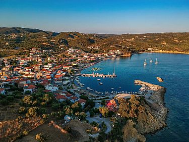 ΣΤΙΣ ΓΡΑΦΙΚΕΣ ΠΑΡΑΛΙΕΣ ΤΟΥ ΜΕΣΣΗΝΙΑΚΟΥ ΚΟΛΠΟΥ